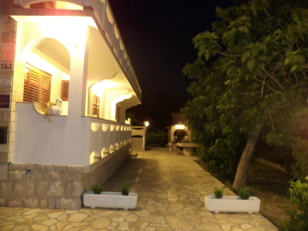 Apartments Vesna Kampor エクステリア 写真