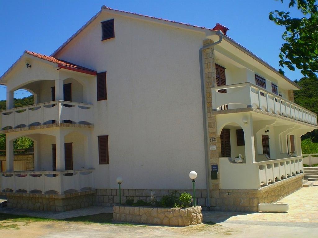 Apartments Vesna Kampor エクステリア 写真
