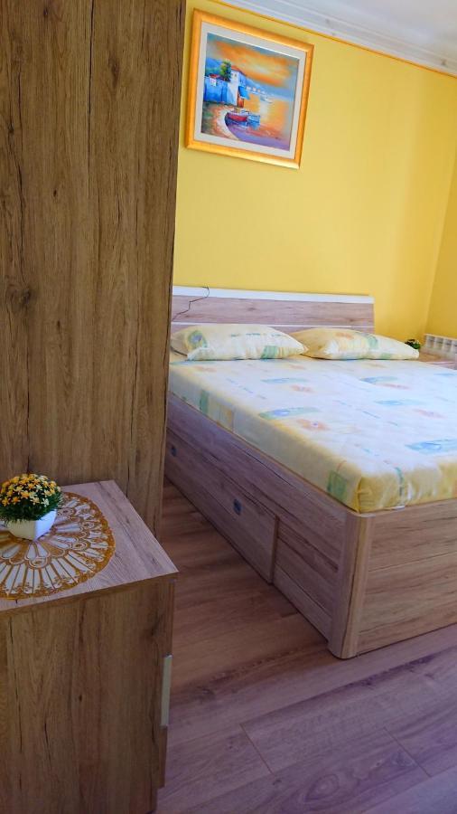 Apartments Vesna Kampor エクステリア 写真